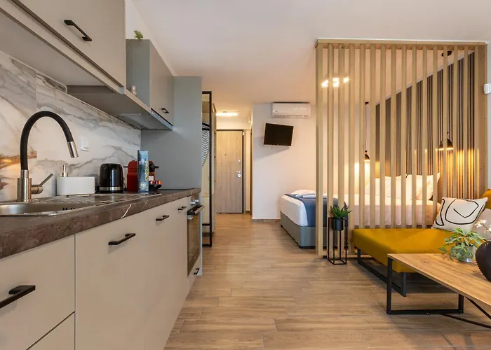 Mente Azul Nyaraló *